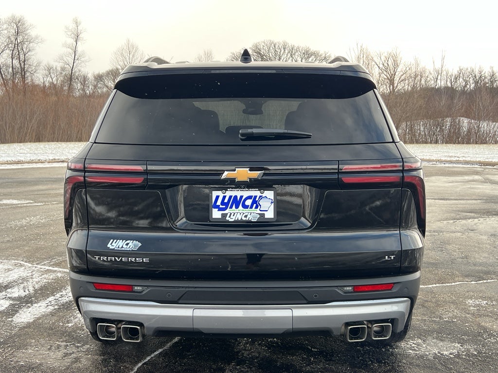 2024 Chevrolet Traverse LT