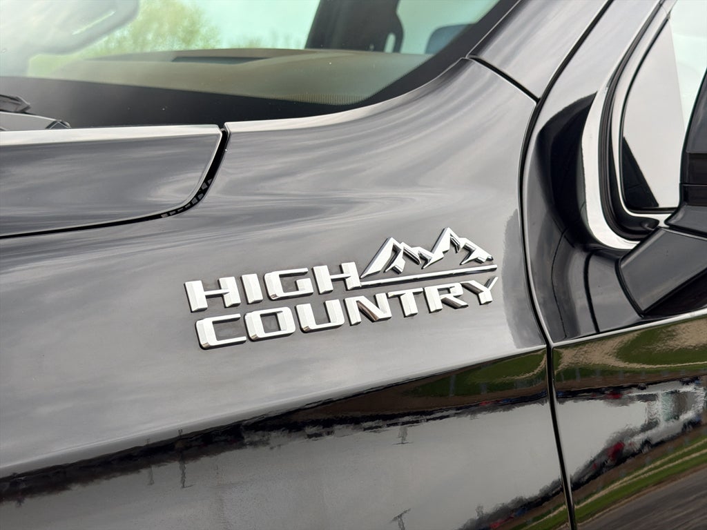 2023 Chevrolet Suburban High Country