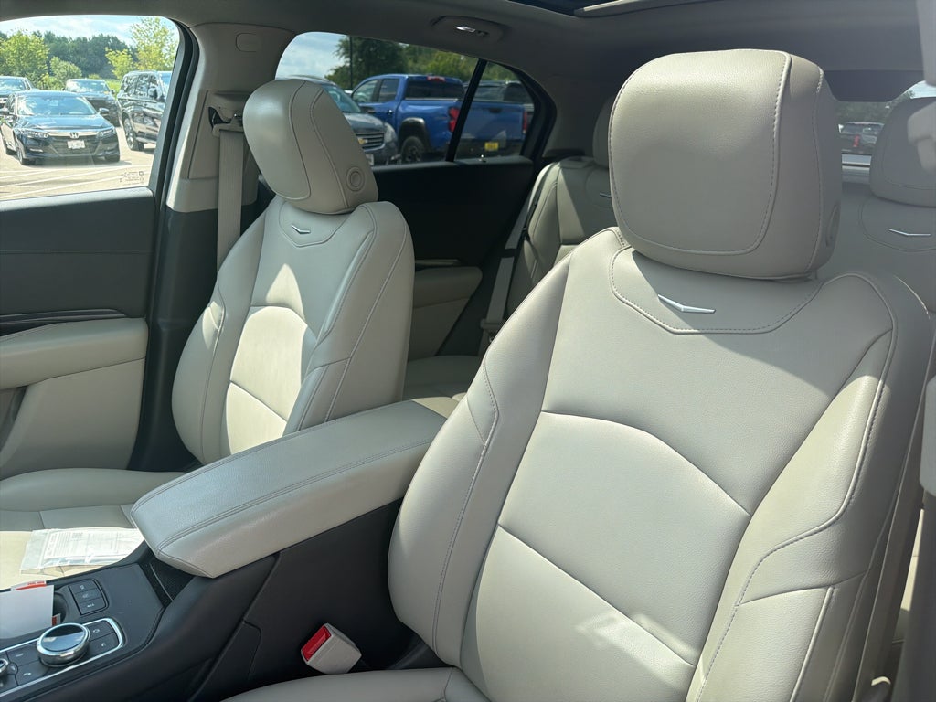 2021 Cadillac XT4 AWD Luxury