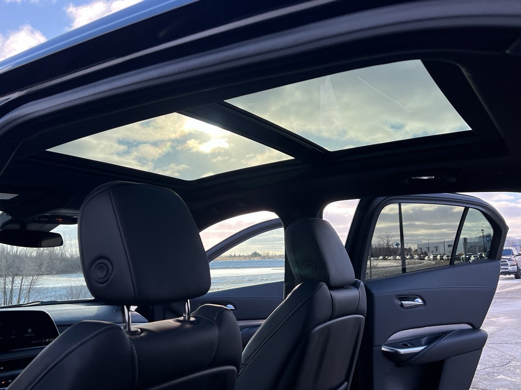 2024 Cadillac XT4 Premium Luxury