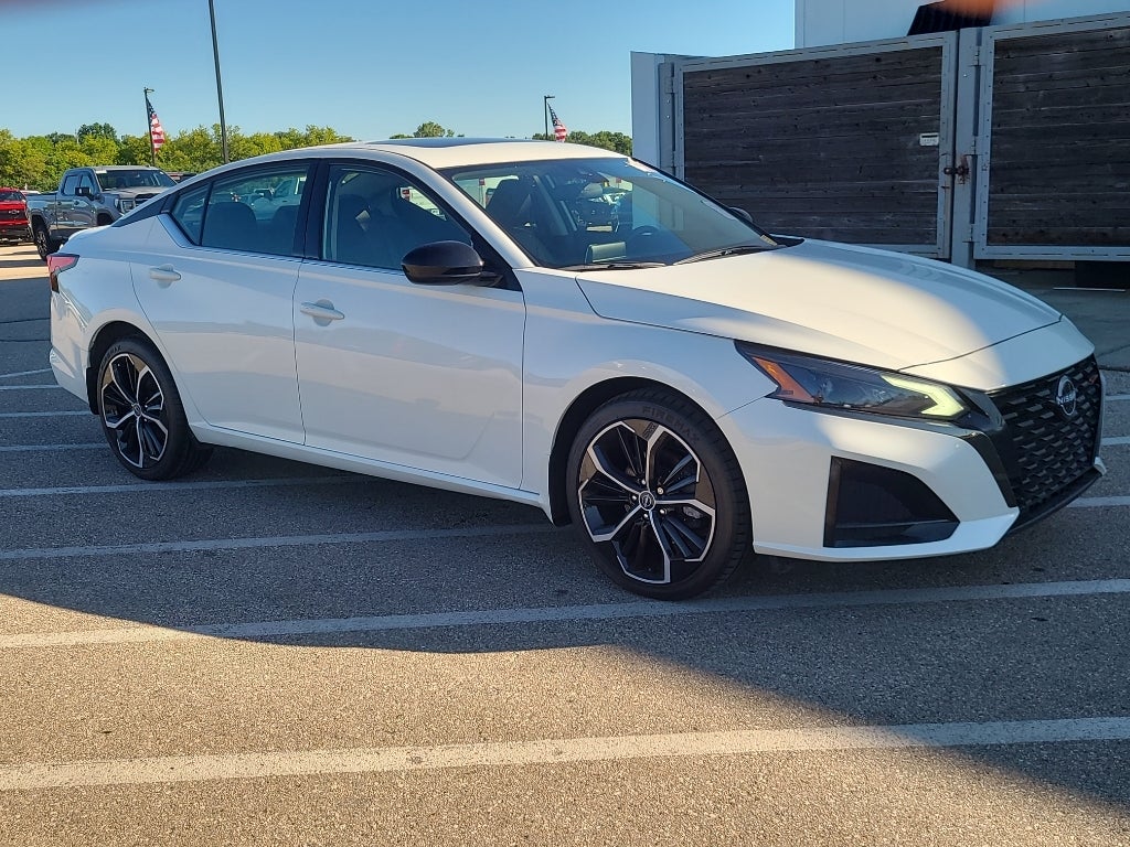 2023 Nissan Altima 2.5 SR
