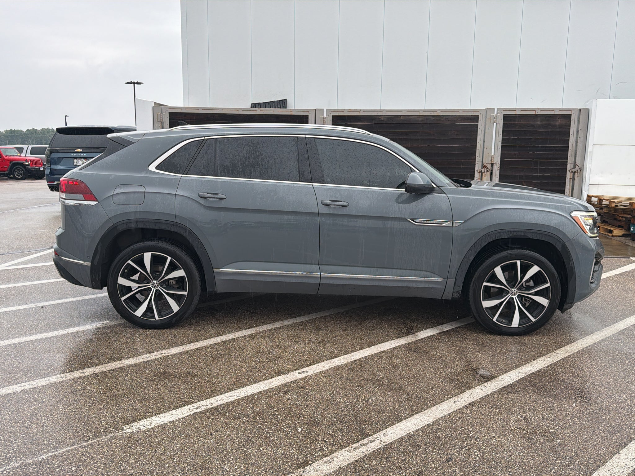 2024 Volkswagen Atlas Cross Sport 2.0T SEL Premium R-Line