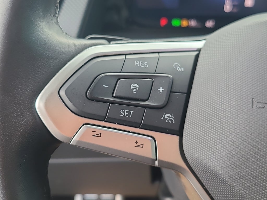 2024 Volkswagen Atlas Cross Sport Execline