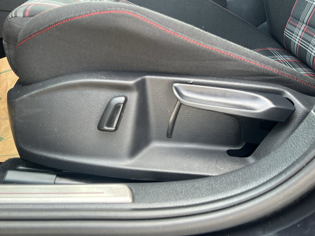 2017 Volkswagen Golf GTI S