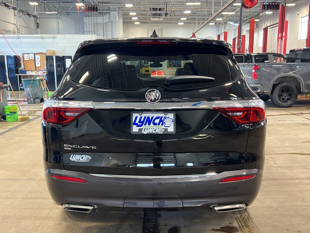 2024 Buick Enclave Essence
