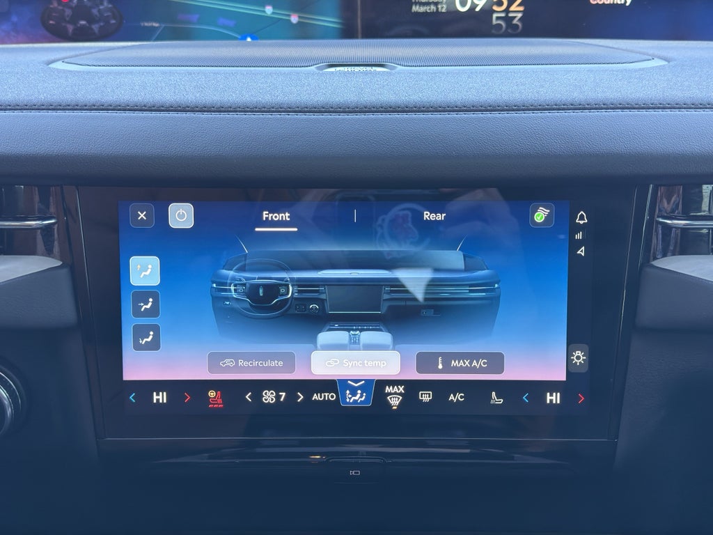 2025 Lincoln Navigator L Reserve