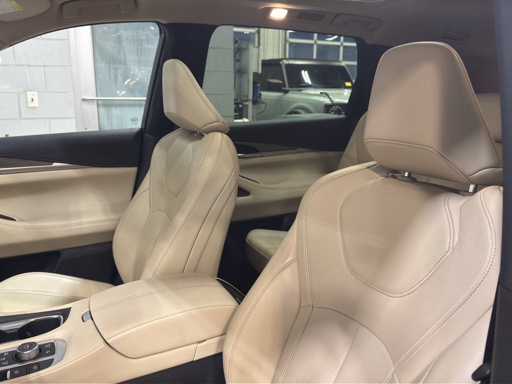 2024 INFINITI QX60 LUXE