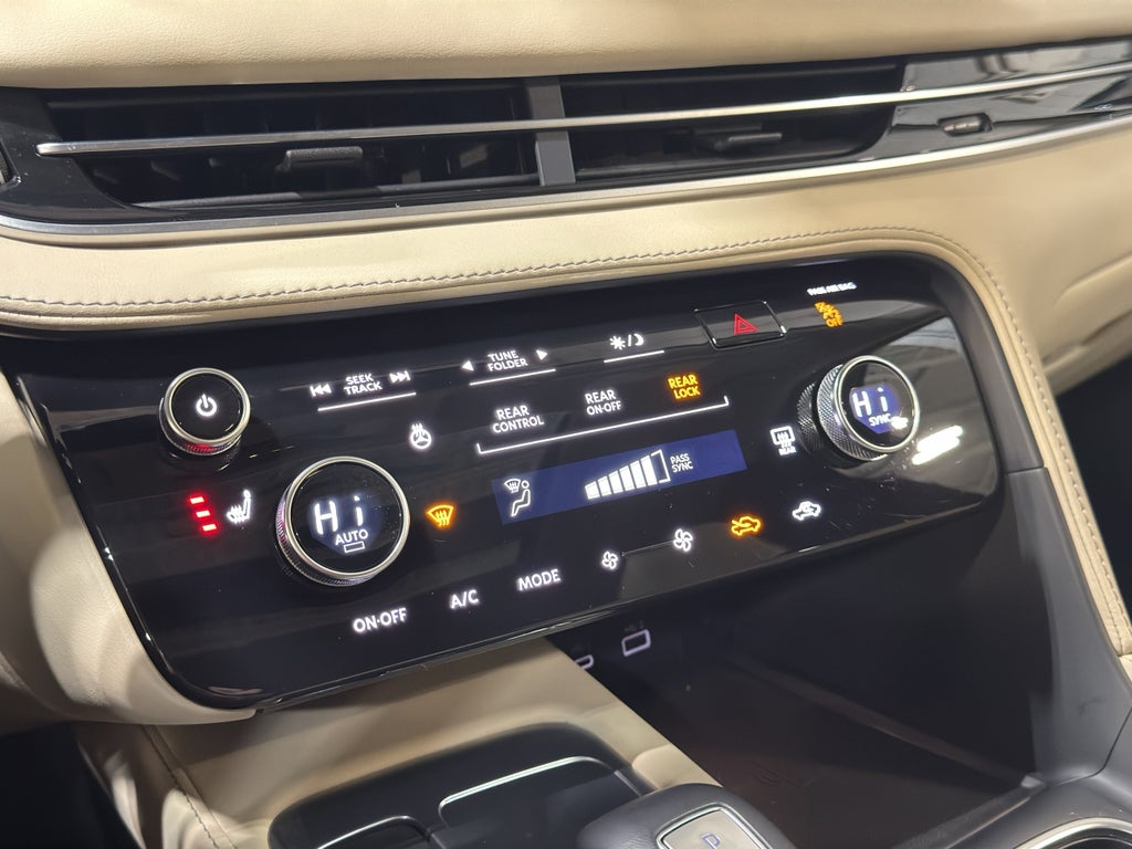 2024 INFINITI QX60 LUXE