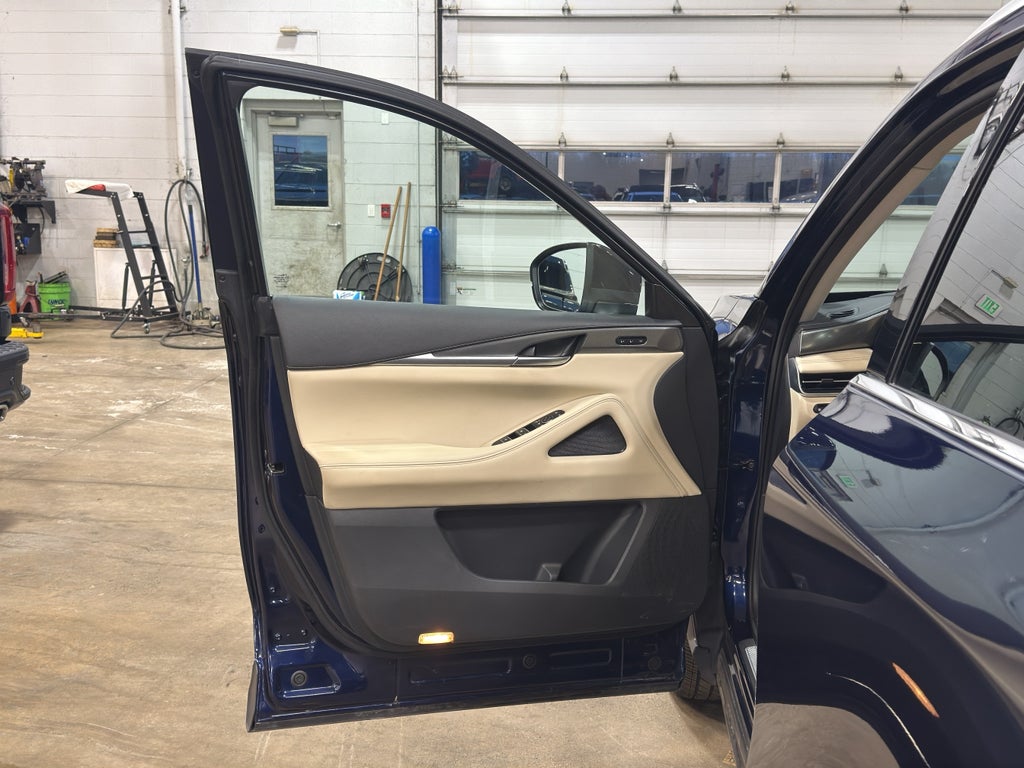 2024 INFINITI QX60 LUXE