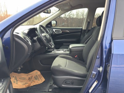 2019 Nissan Pathfinder SV