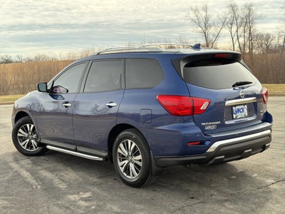 2019 Nissan Pathfinder SV