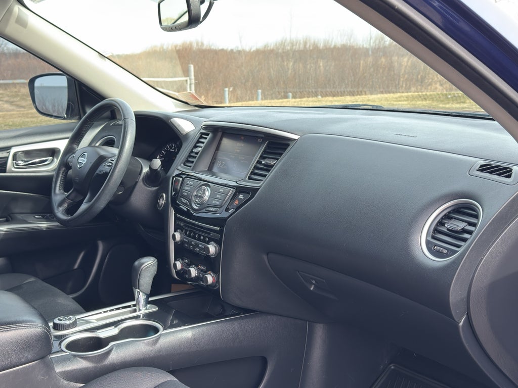 2019 Nissan Pathfinder SV