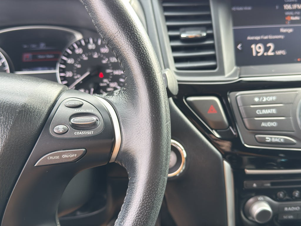 2019 Nissan Pathfinder SV