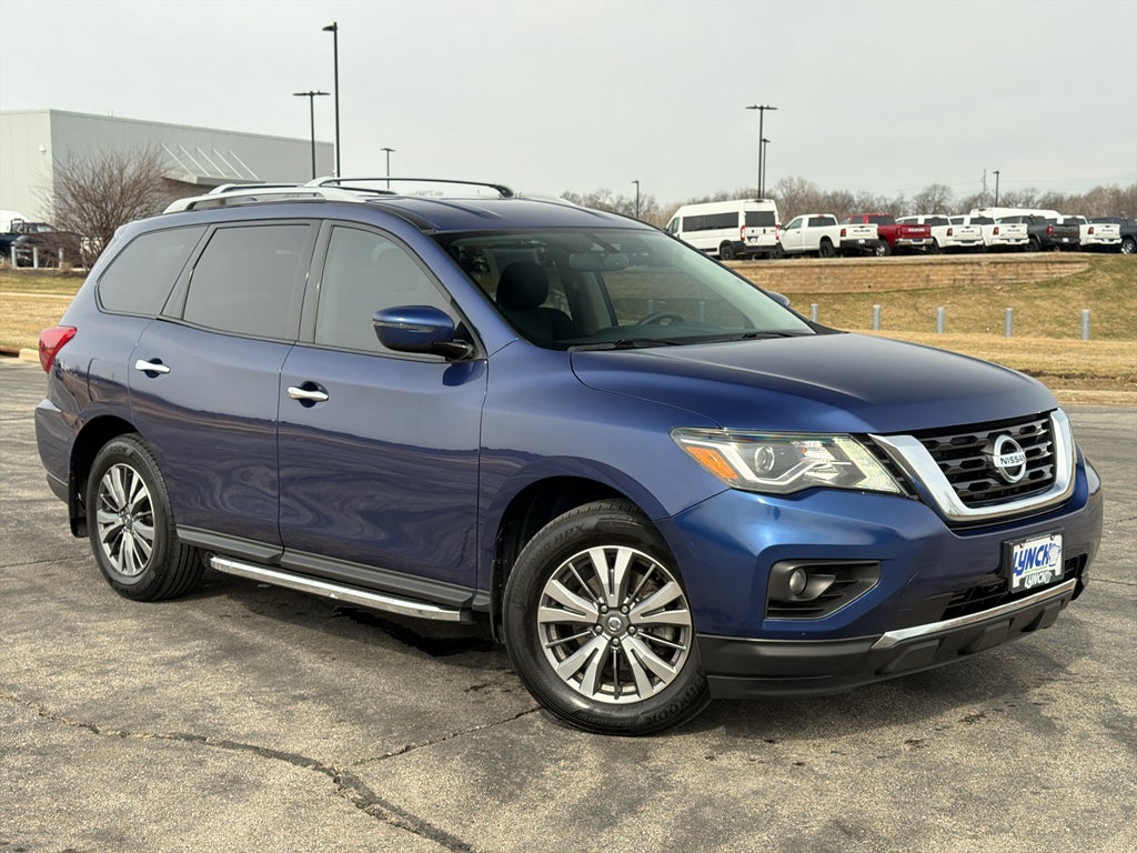 2019 Nissan Pathfinder SV