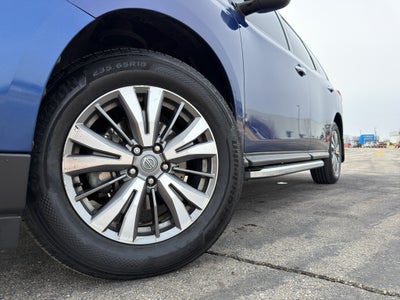 2019 Nissan Pathfinder SV