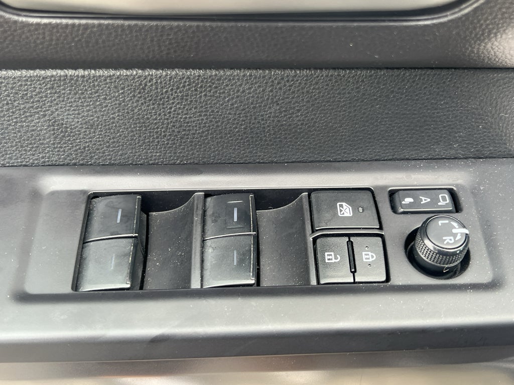 2023 Toyota Tundra 4WD SR5