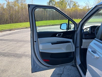 2024 Kia Carnival EX