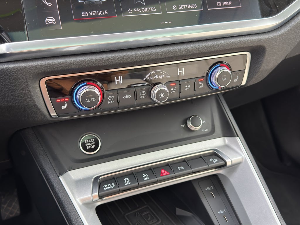 2024 Audi Q3 S line Premium