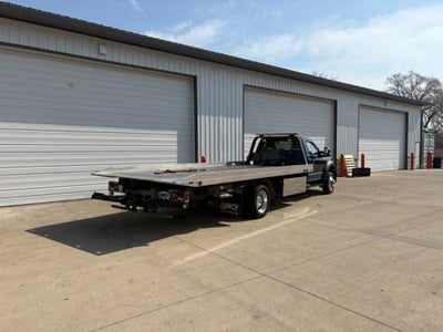 2020 Ford F-550 Super Duty w/ Century 10S Carrier