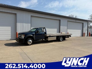 2020 Ford F-550 Super Duty w/ Century 10S Carrier