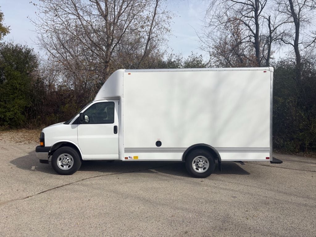 2025 Chevrolet Express 3500 12' Bay Bridge Van Body