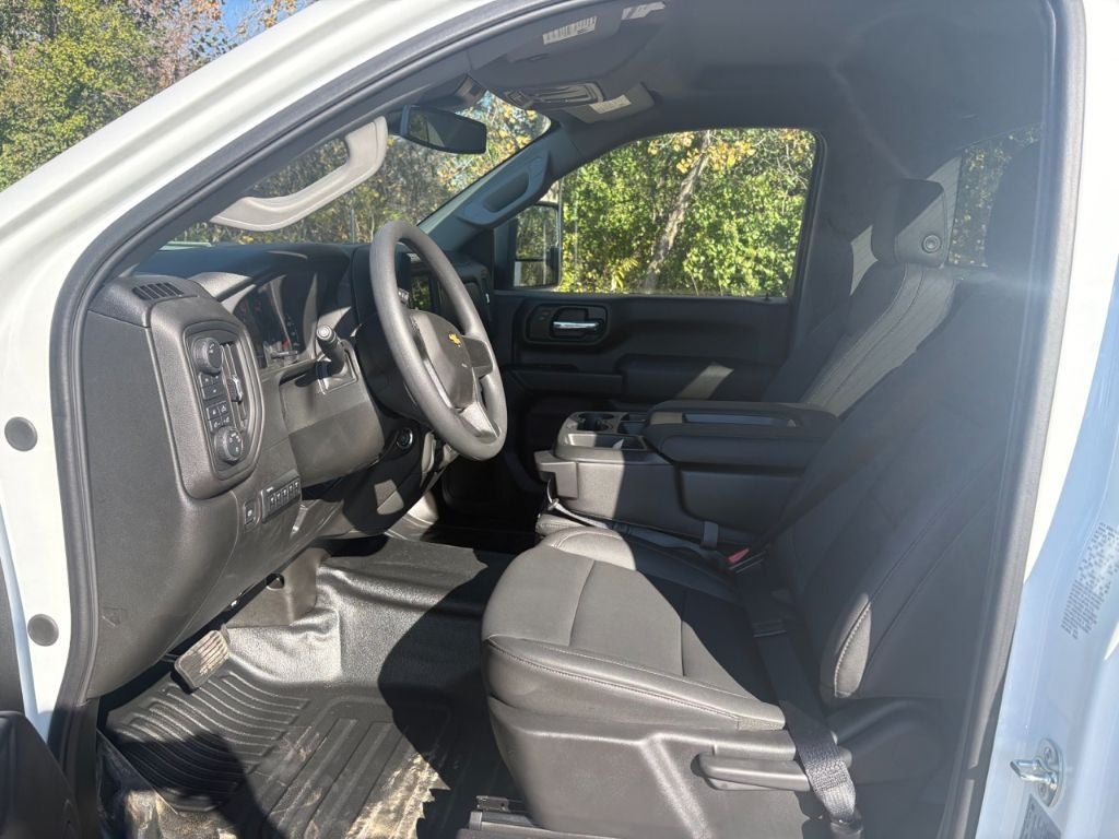 2025 Chevrolet Silverado 3500 11' Monroe Service Body