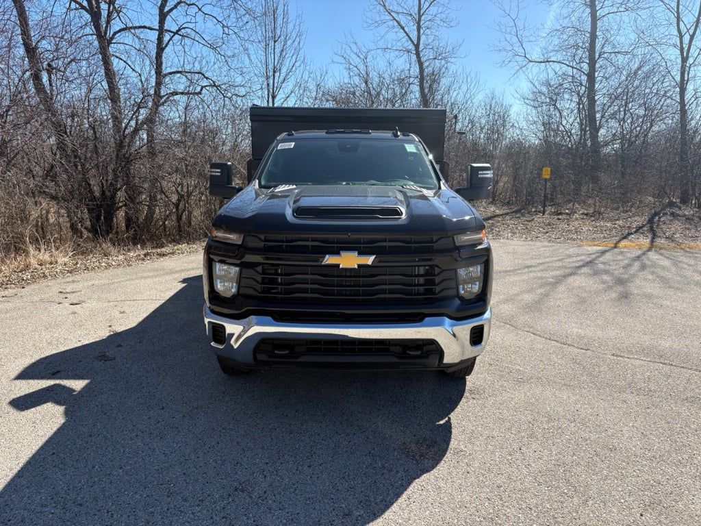 2026 Chevrolet Silverado 3500 9' Steel Dump Body