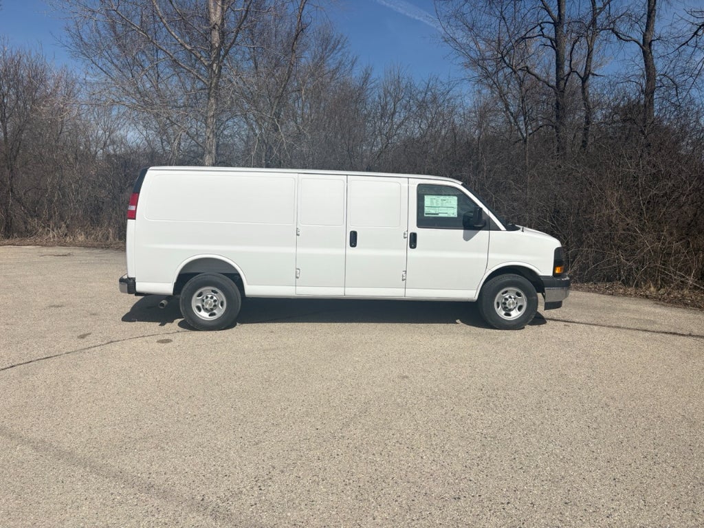 2026 Chevrolet Express 3500 Cargo Van