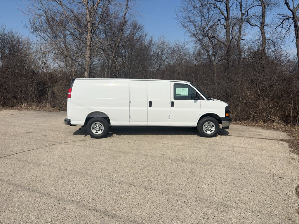 2026 Chevrolet Express 3500 Cargo Van