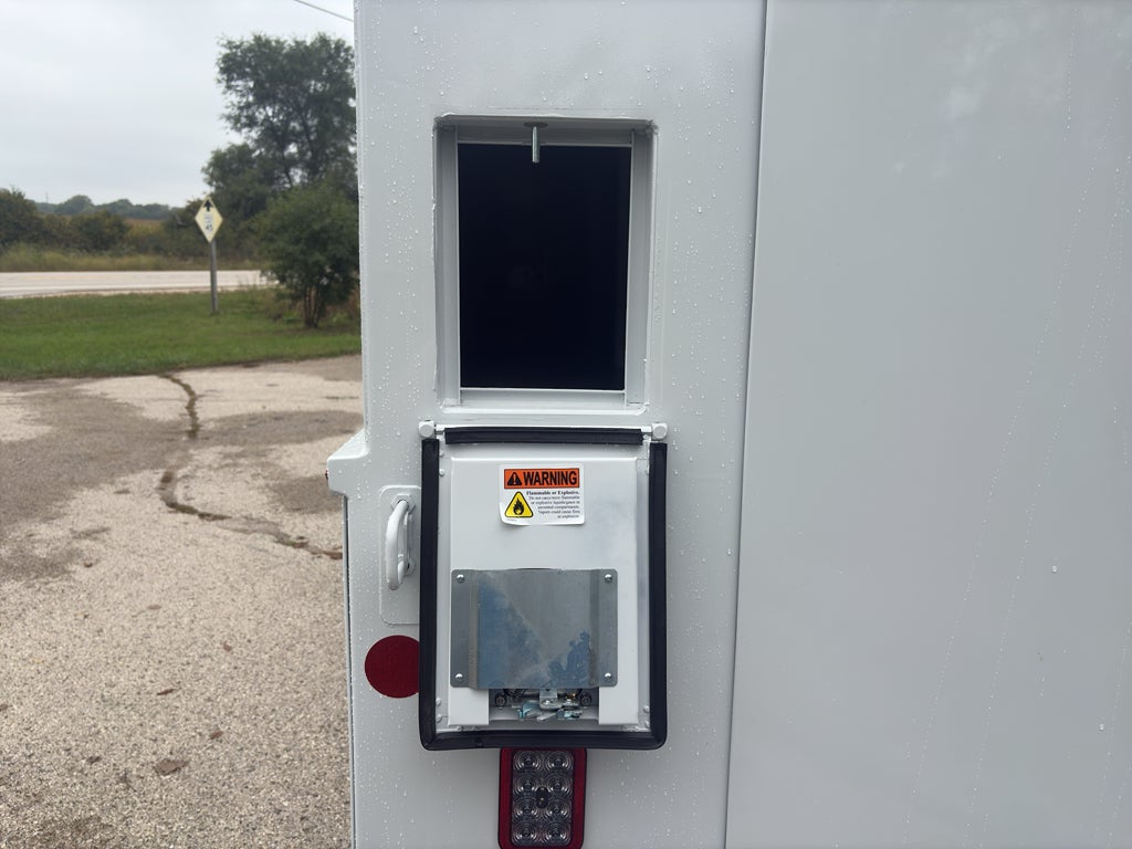 2025 Chevrolet Express 3500 11' Monroe CSV Body