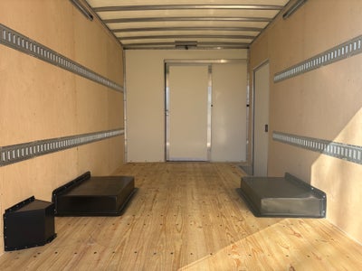 2025 Chevrolet Express 3500 15' Bay Bridge Van Body