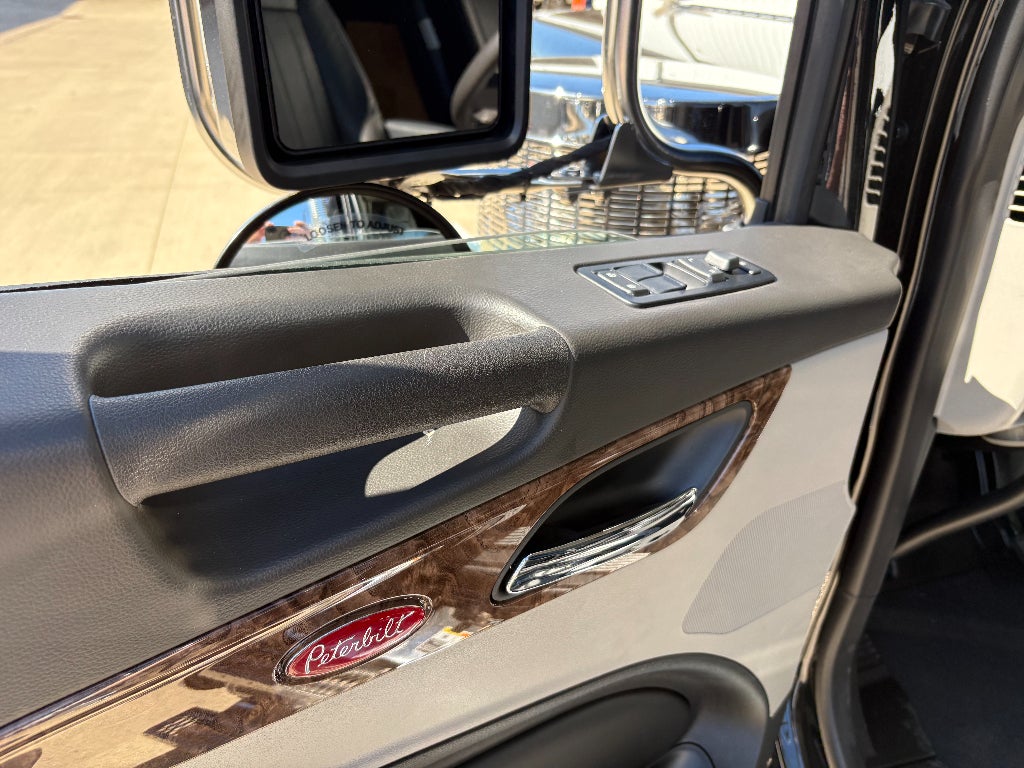 2025 Peterbilt 589S w/ Century 9055XL Allison Automatic