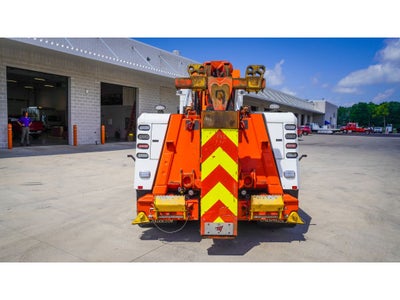 2022 Peterbilt 389 w/ Century 9055XL Wrecker