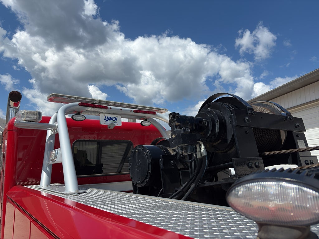 2023 CENTURY PETERBILT 389 w/ Century 9055XL Wrecker