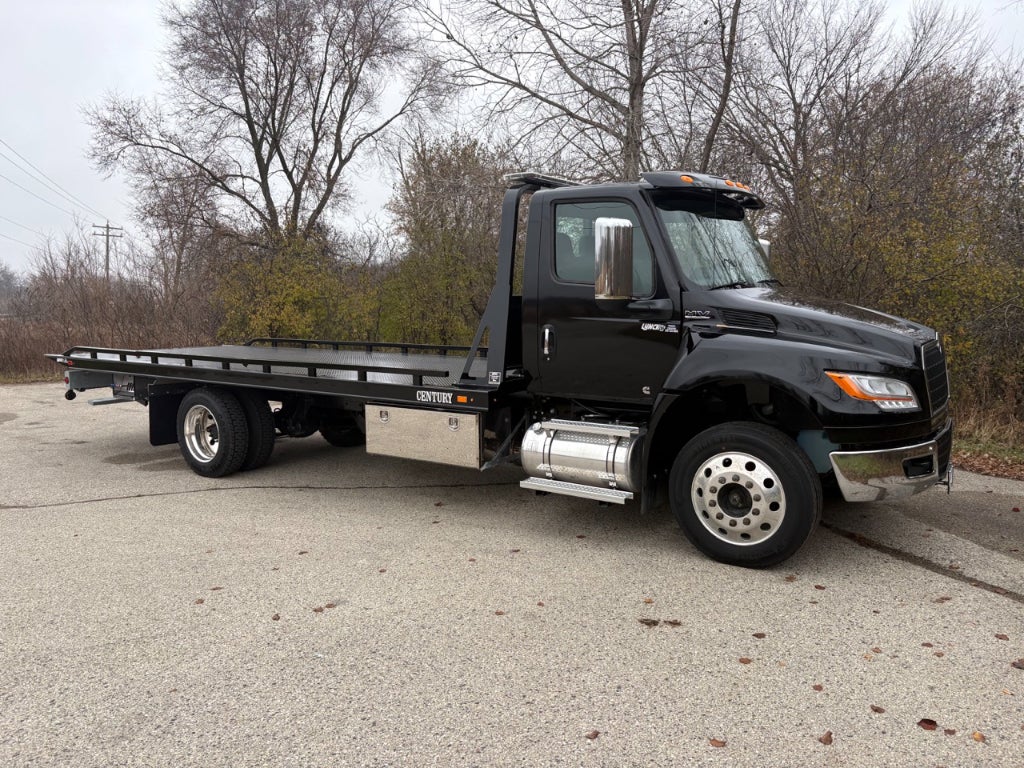 2025 CENTURY INTERNATIONAL w/ Century 12S Carrier