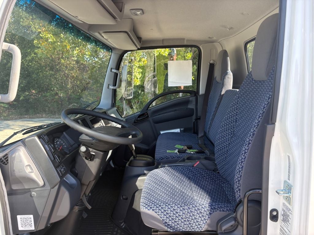 2025 Isuzu NPR-HD 16' Morgan Van Body