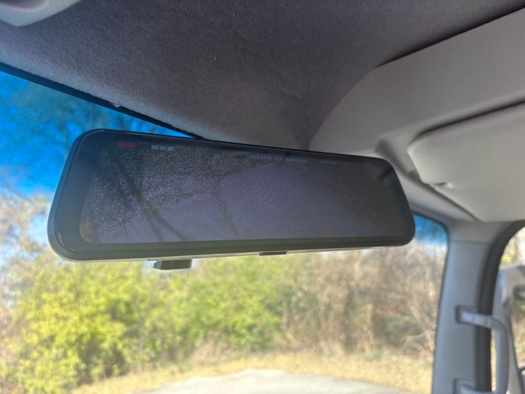 2025 Isuzu NPR-HD 16' Morgan Van Body