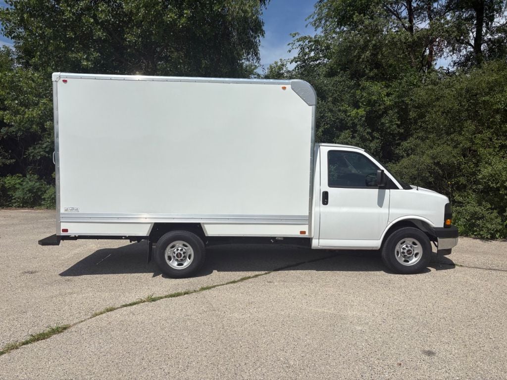 2025 GMC Savana 3500 12' Bay Bridge Van Body