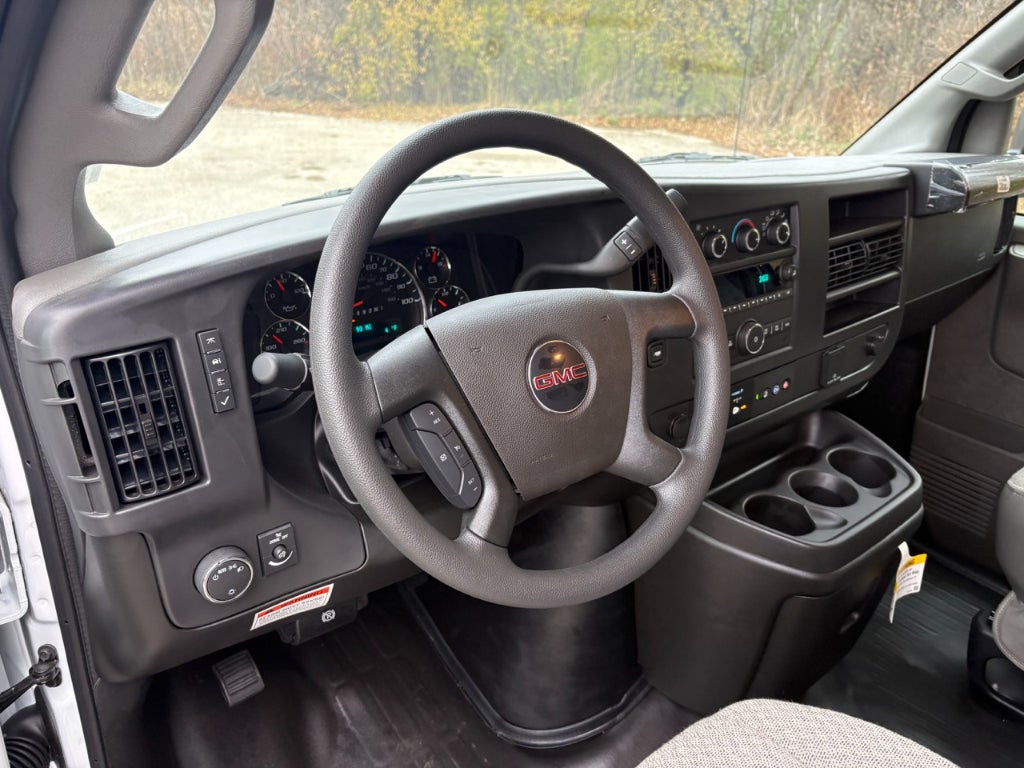 2025 GMC Savana 3500 11' Monroe CSV Body