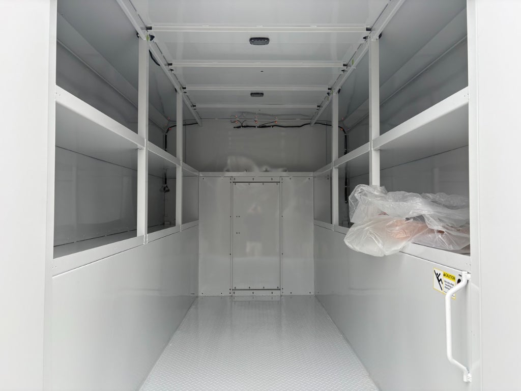 2025 GMC Savana 3500 11' Monroe CSV Body