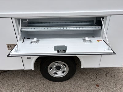 2025 GMC Savana 3500 11' Monroe CSV Body