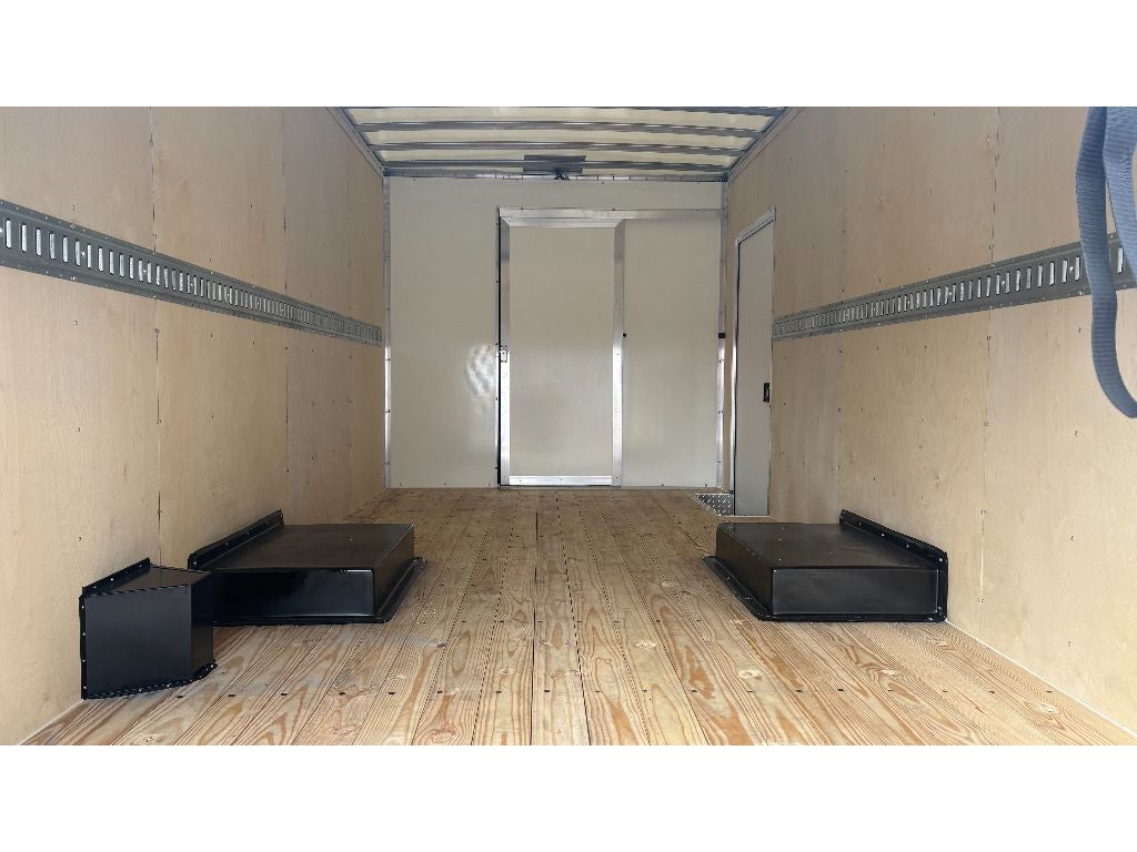 2025 GMC Savana 3500 17' Bay Bridge Van Body