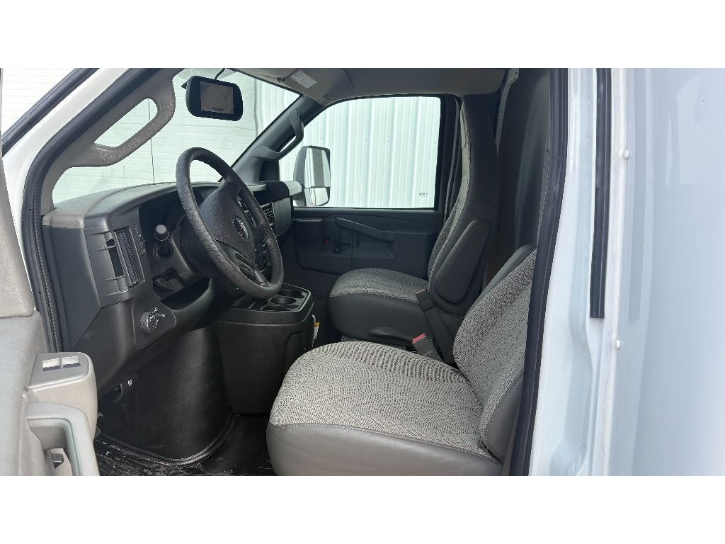 2025 GMC Savana 3500 17' Bay Bridge Van Body