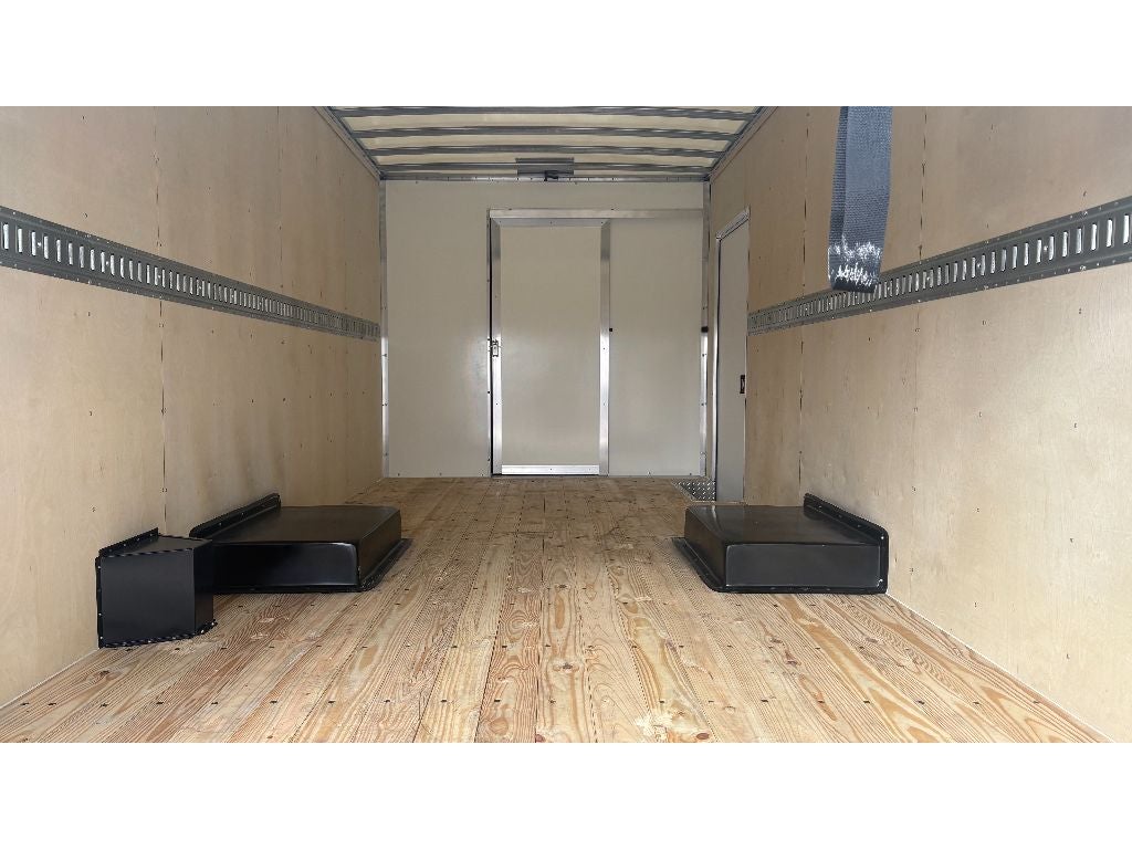 2025 GMC Savana 3500 17' Bay Bridge Van Body