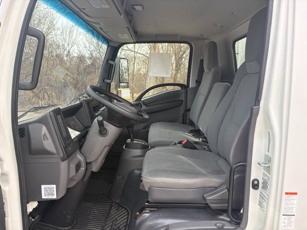 2026 Isuzu NPR 16' Morgan Reefer Van Body