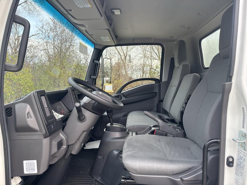 2025 Isuzu NRR NRR 20' Bay Bridge Van Body
