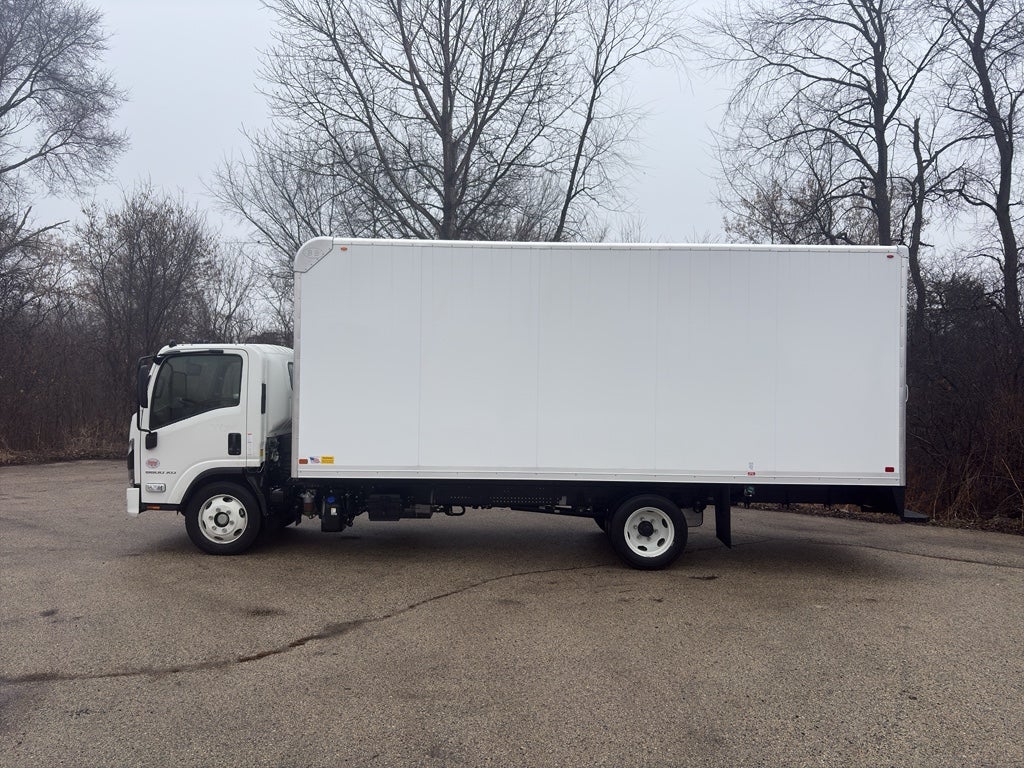 2025 Chevrolet 5500XD LCF DIESEL 20' Bay Bridge Van Body