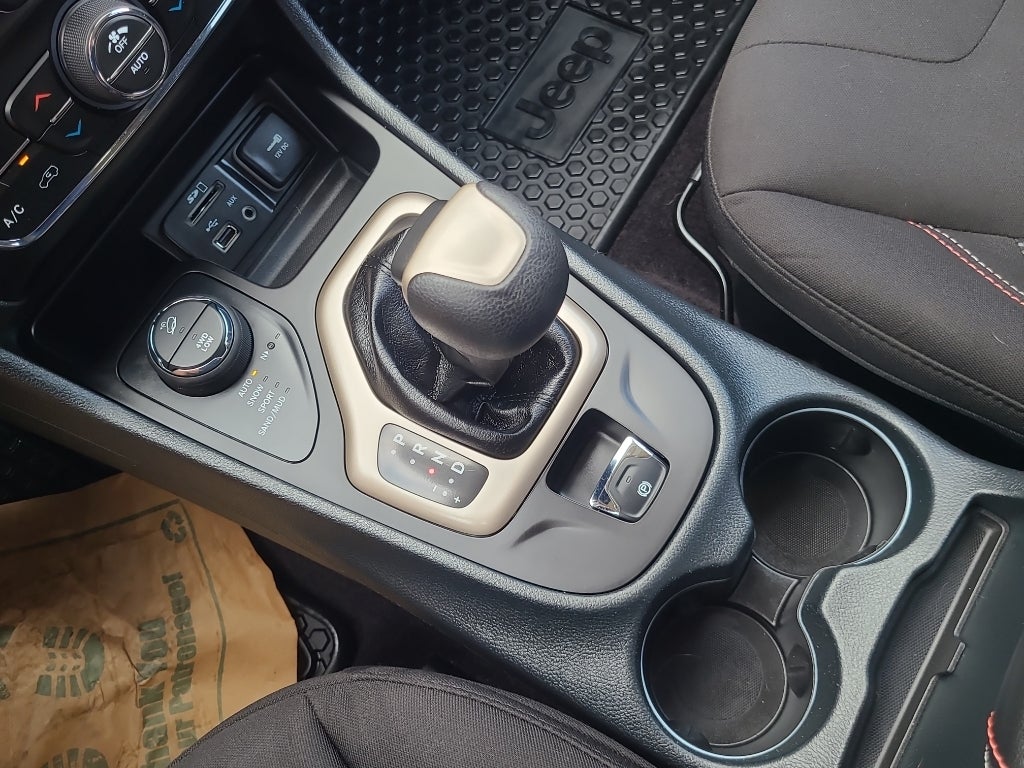 2016 Jeep Cherokee 75th Anniversary