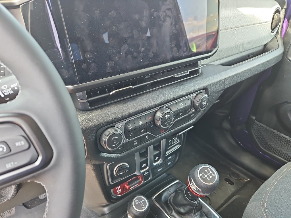 2026 Jeep Wrangler Willys Purple Reign V6 Manual
