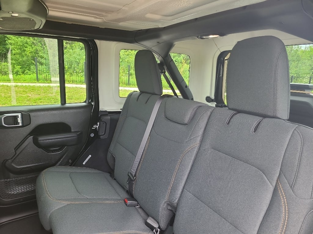 2026 Jeep Wrangler Sport S Black Anaconda